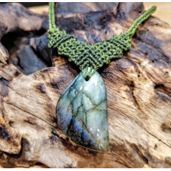 COLLANA LABRADORITE MACRAME