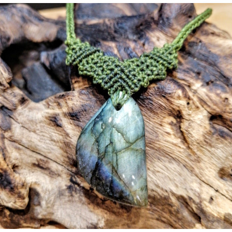 COLLANA LABRADORITE MACRAME