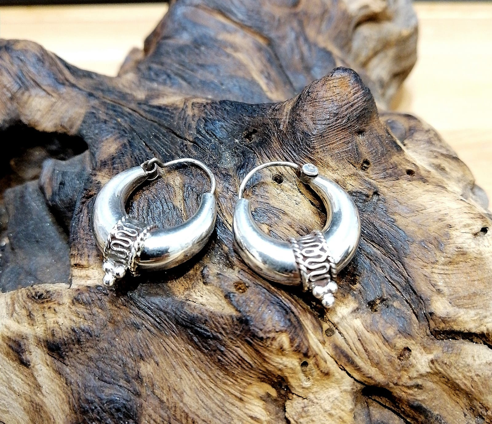 Orecchini A Cerchio In Argento Sterling 925 Con Pendenti Sicilia E Trinacria, 22 Mm, Artigianali E Simbolici