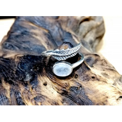 ANELLO REGOLABILE CON FOGLIA E LABRADORITE IN ARGENTO